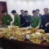 Bắt giữ 4 đối tượng đi xe bán tải chở 2 tạ nghi ma túy