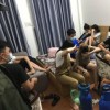 Tụ tập ăn nhậu, hút bóng cười giữa lúc giãn cách xã hội